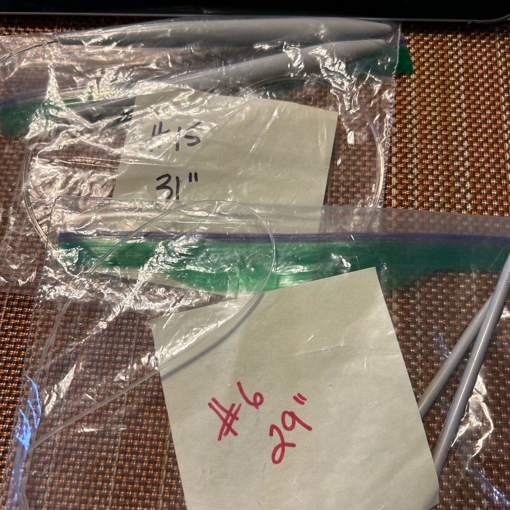 Lot of 11 Circular Knitting Needles - Picture 3 of 7